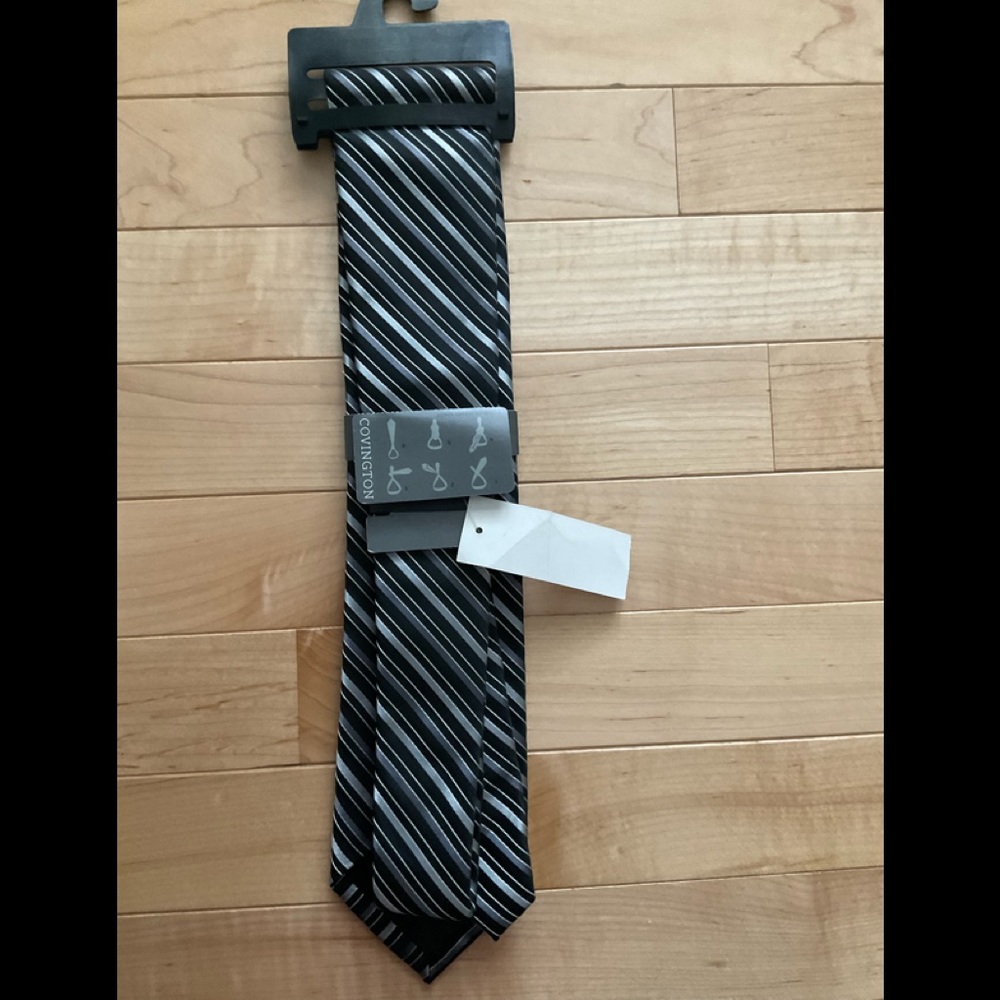Brand new designer Tie with tags on (Covington)